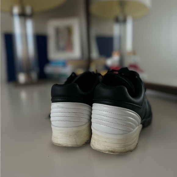 Chanel black-white leather sneakers - Picture 6 of 6